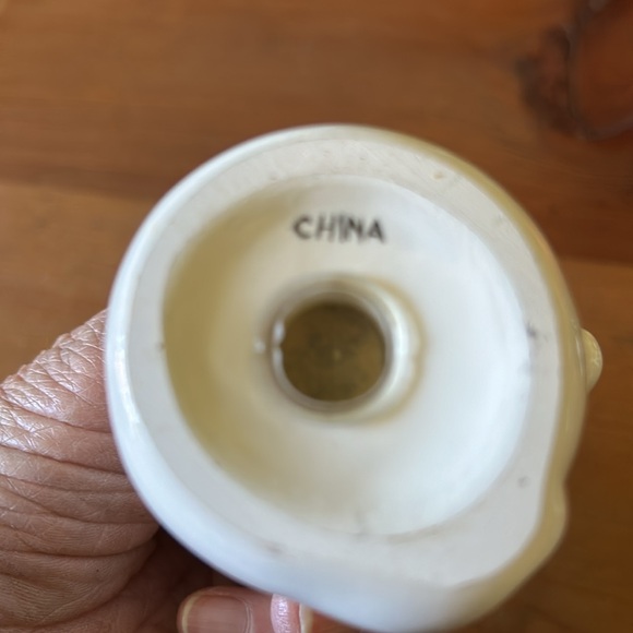 Halloween Ceramic Decorative Salt and Pepper Shakers - Picture 10 of 12